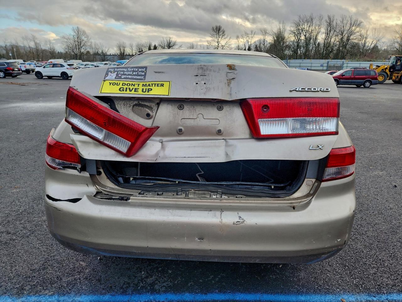 2004 HONDA ACCORD LX photo 6