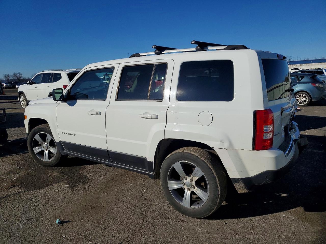 2017 JEEP PATRIOT LATITUDE photo 3