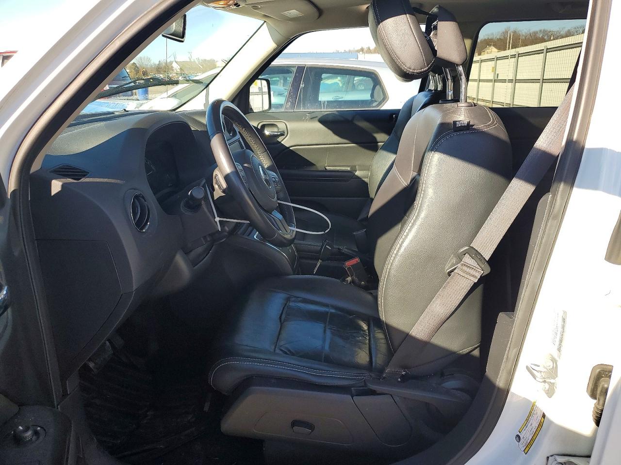 2017 JEEP PATRIOT LATITUDE photo 13