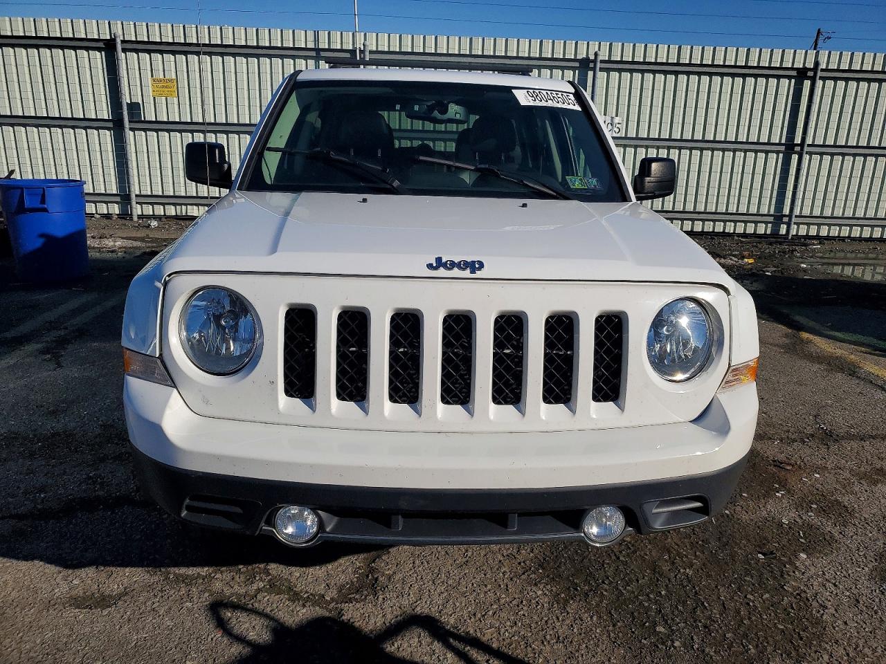 2017 JEEP PATRIOT LATITUDE photo 9
