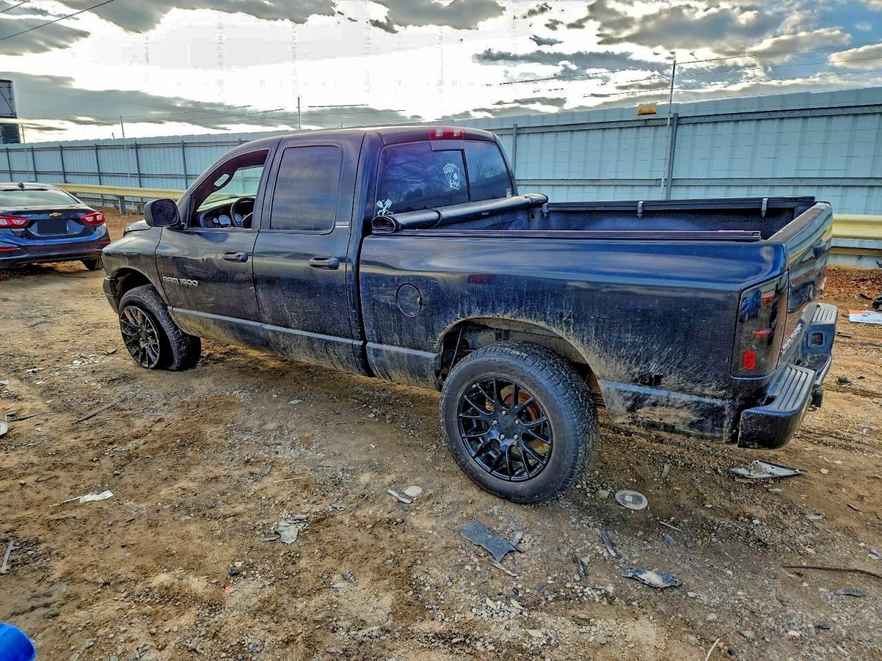 2002 DODGE RAM 1500 photo 2