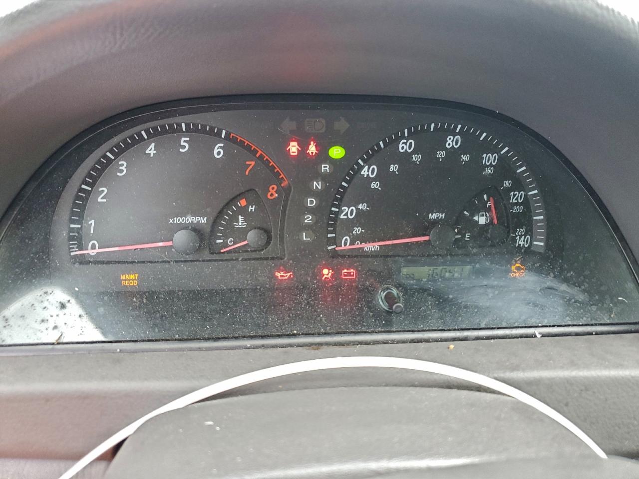 2004 TOYOTA CAMRY LE photo 9