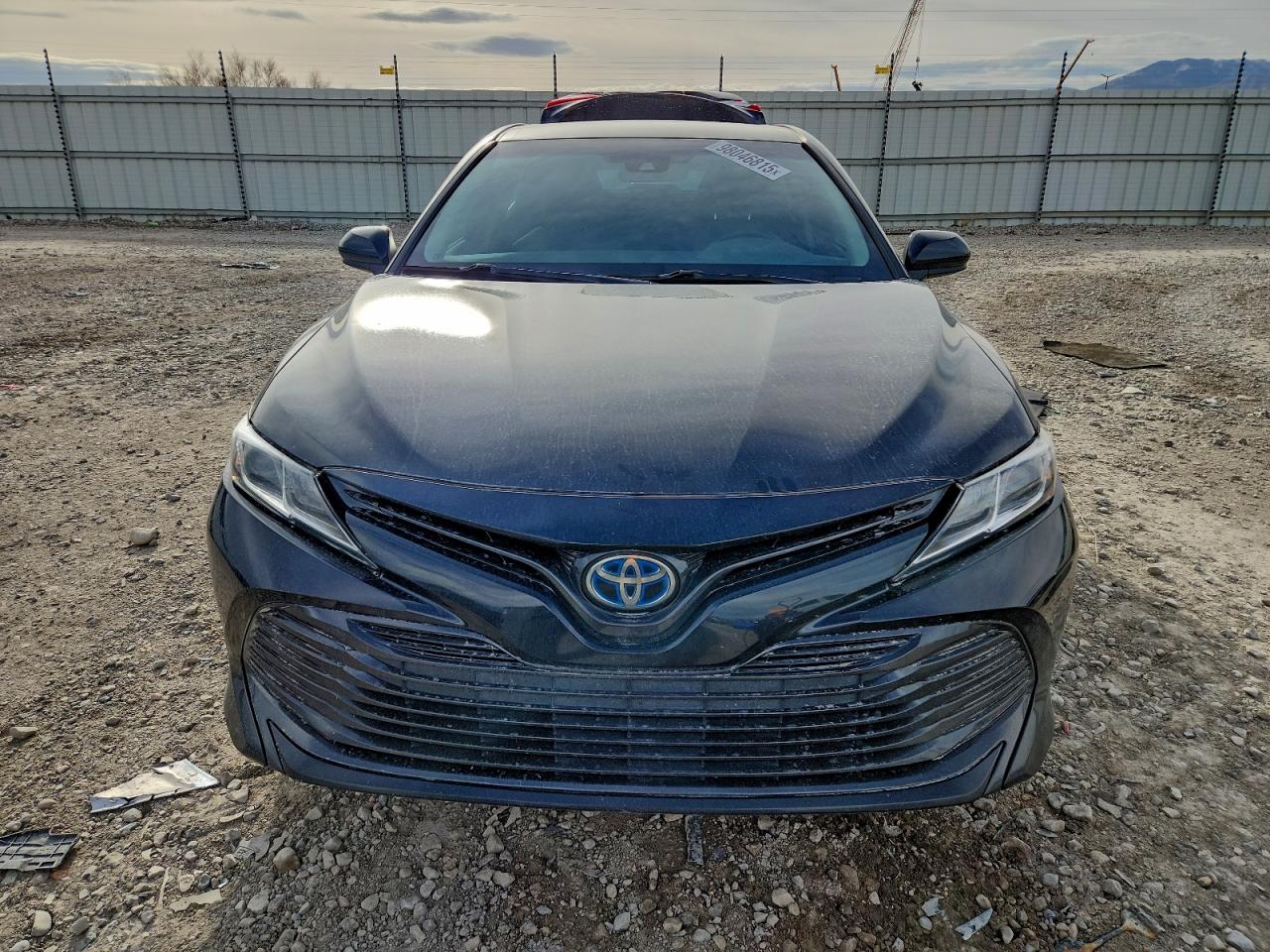 2020 TOYOTA CAMRY LE photo 5