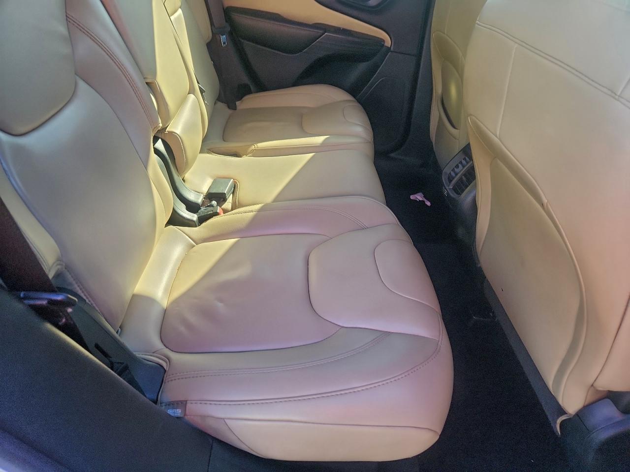 2017 JEEP CHEROKEE LIMITED photo 11