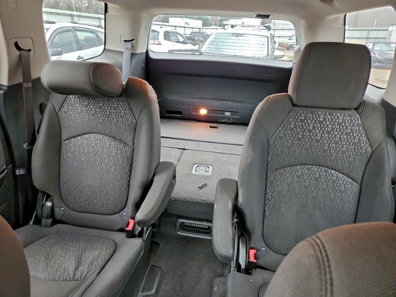 2011 GMC ACADIA SLE photo 19