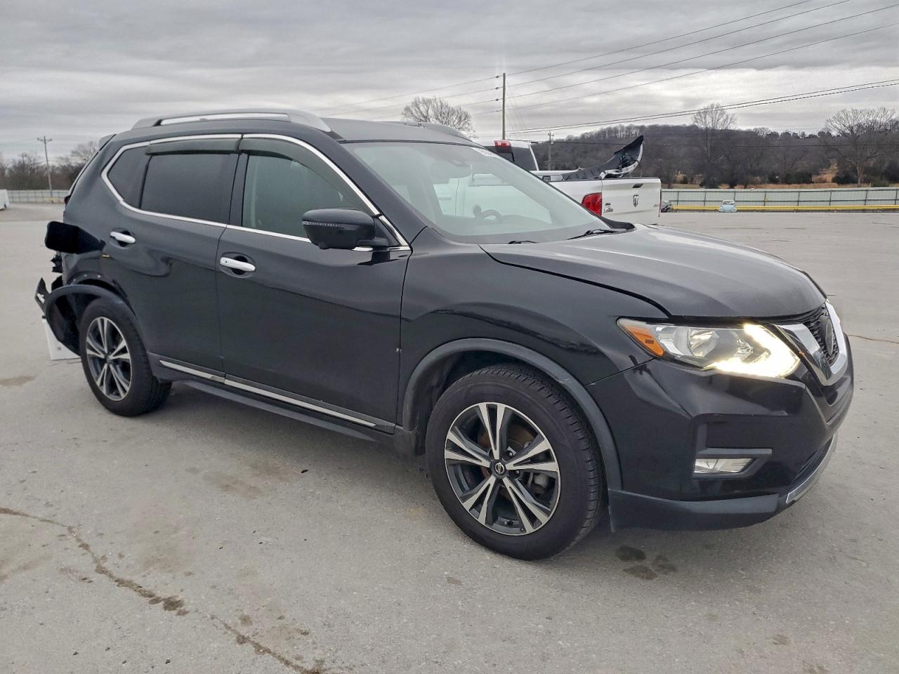 2018 NISSAN ROGUE S photo 4