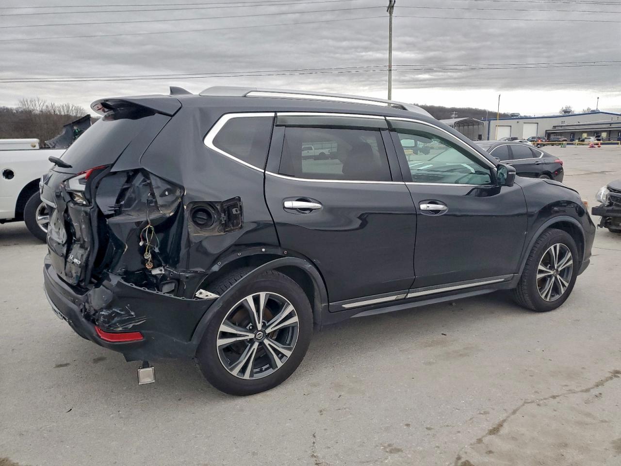 2018 NISSAN ROGUE S photo 3