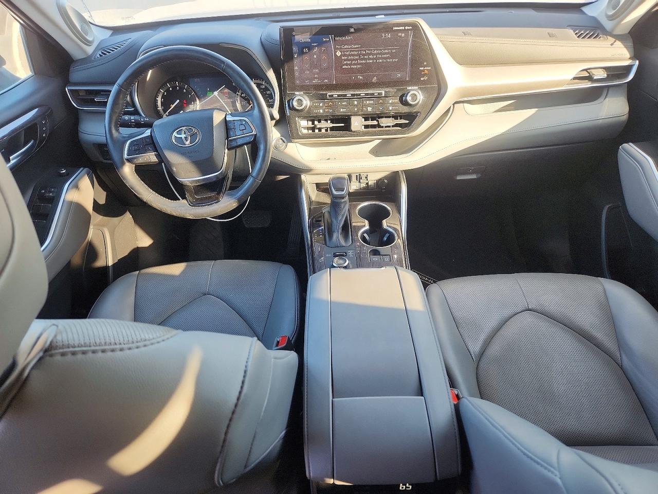 2021 TOYOTA HIGHLANDER LIMITED photo 8