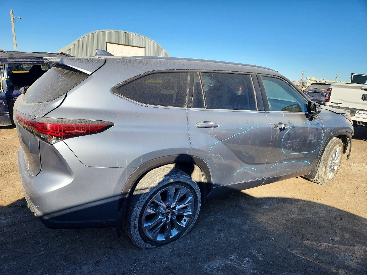 2021 TOYOTA HIGHLANDER LIMITED photo 3