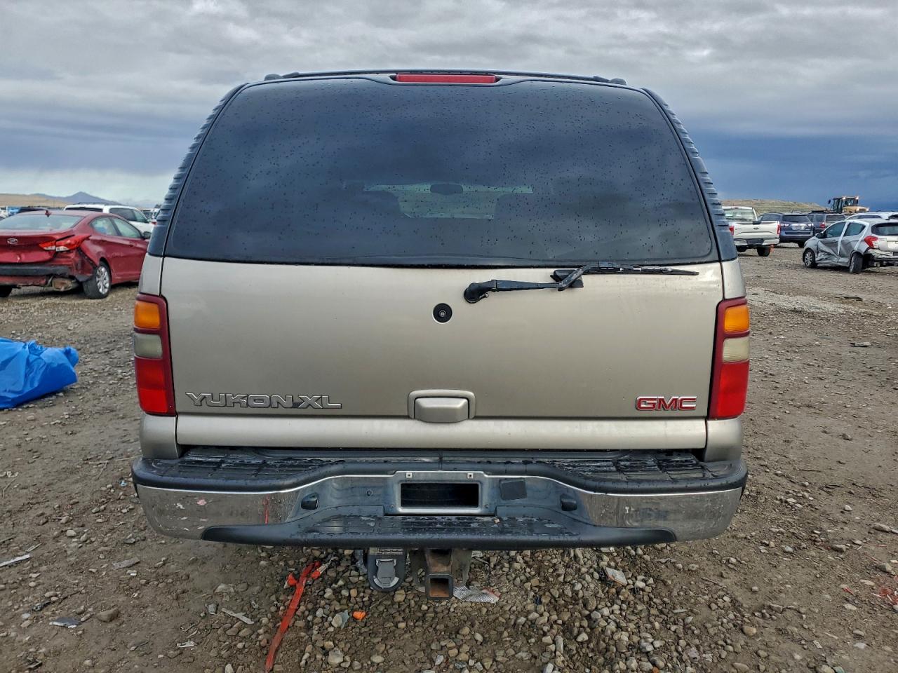 2002 GMC YUKON XL K1500 photo 11
