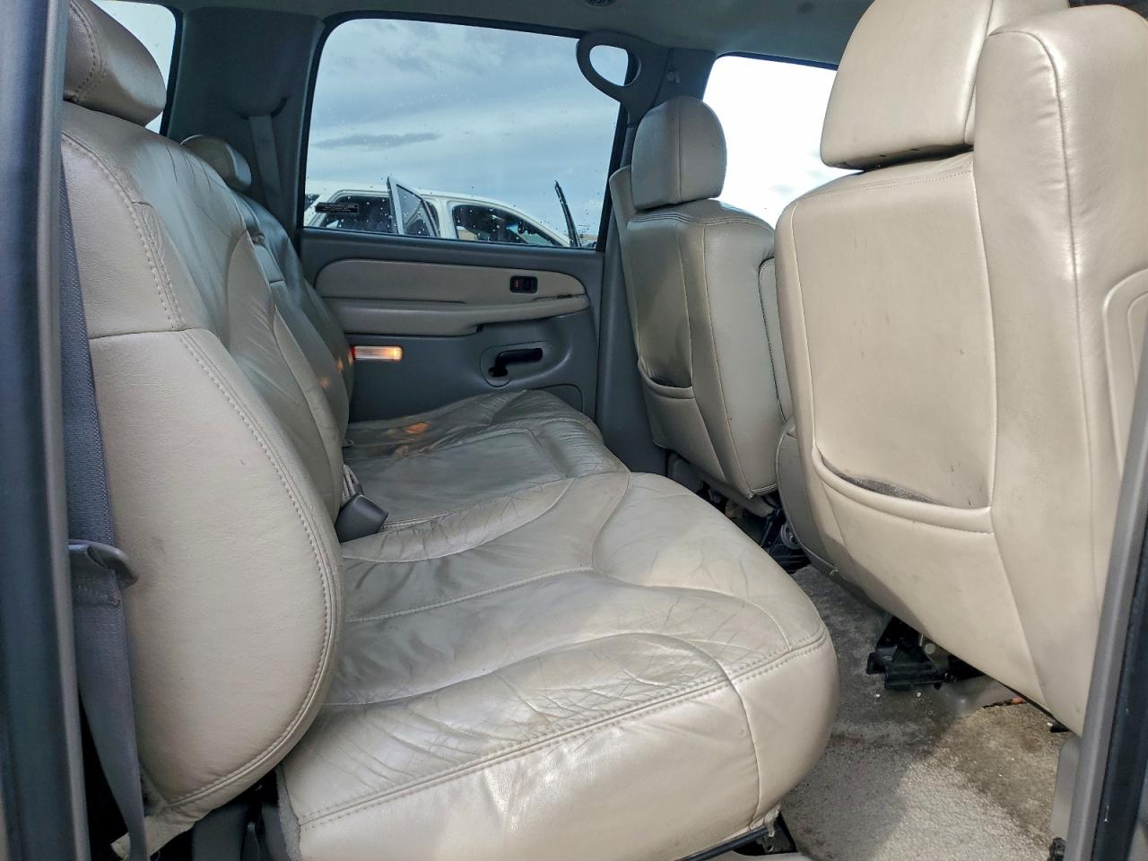 2002 GMC YUKON XL K1500 photo 19