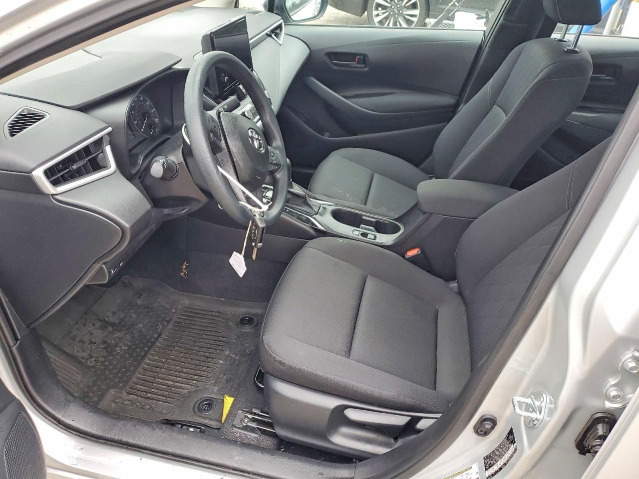 2025 TOYOTA COROLLA LE photo 7