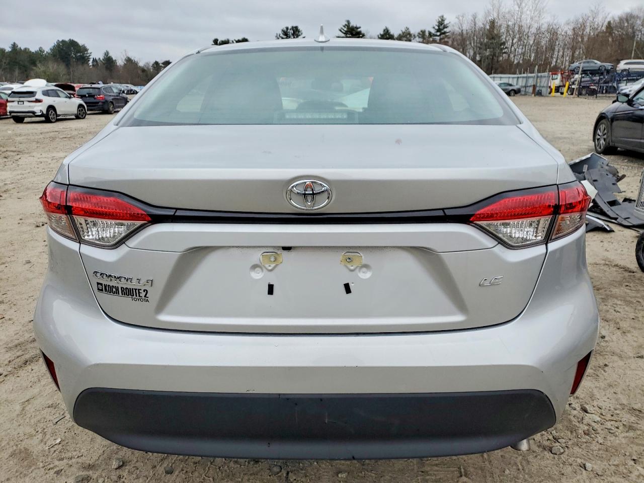 2025 TOYOTA COROLLA LE photo 6
