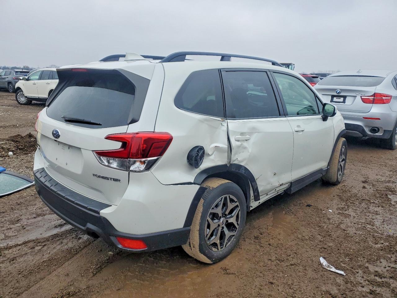 2021 SUBARU FORESTER PREMIUM photo 3