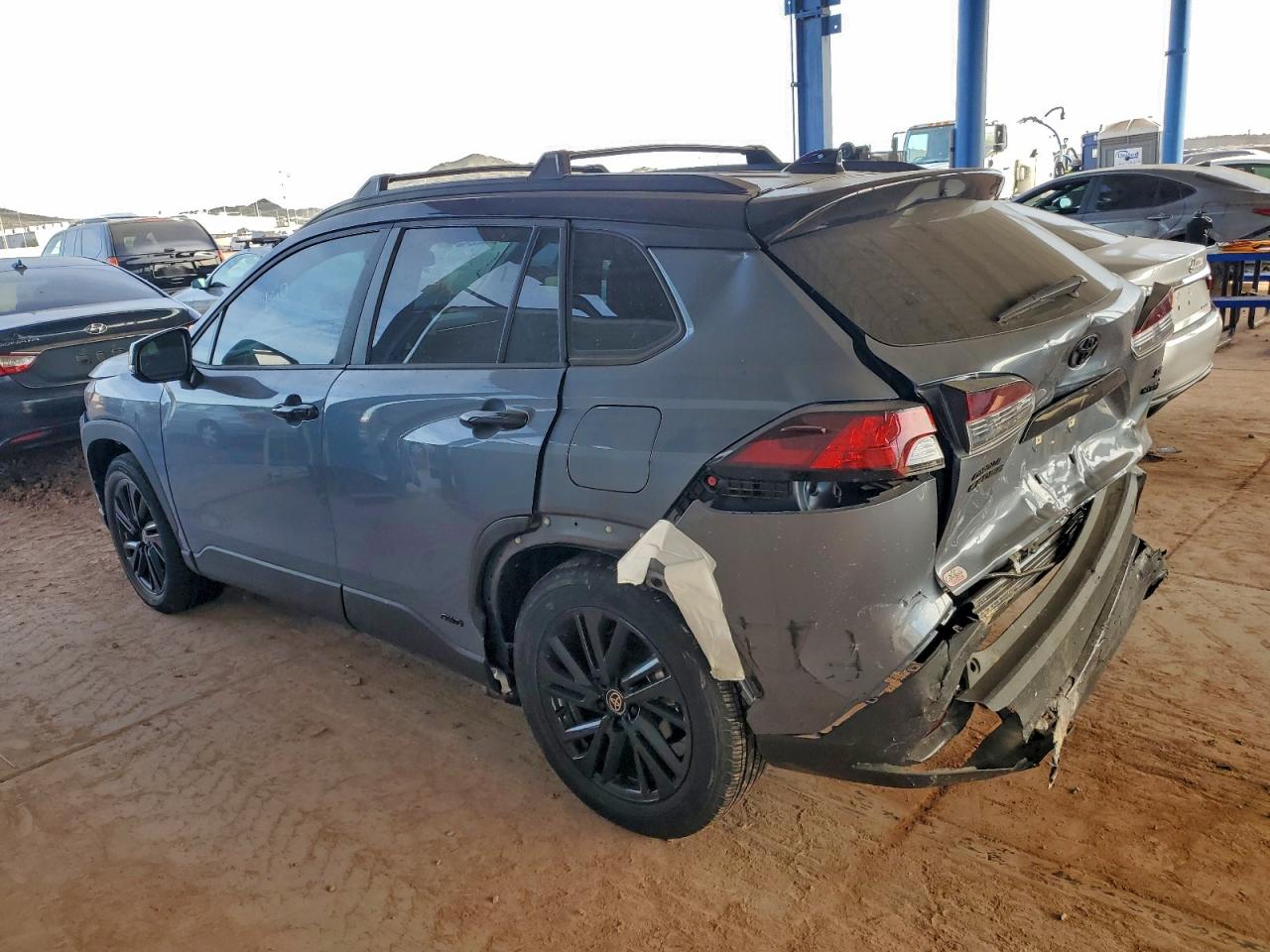 2024 TOYOTA COROLLA CROSS SE photo 2