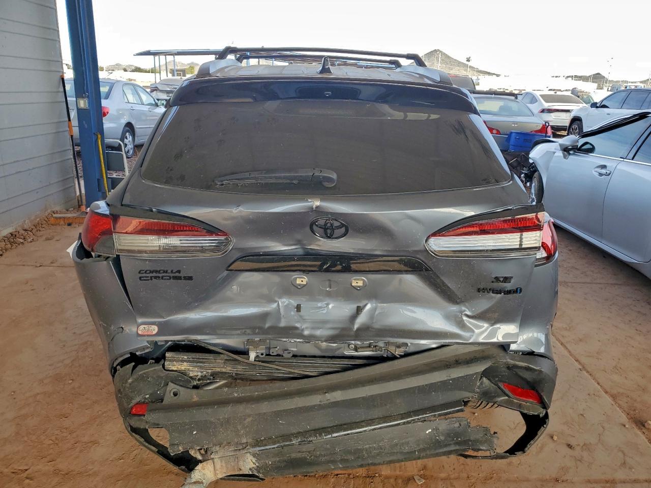 2024 TOYOTA COROLLA CROSS SE photo 6
