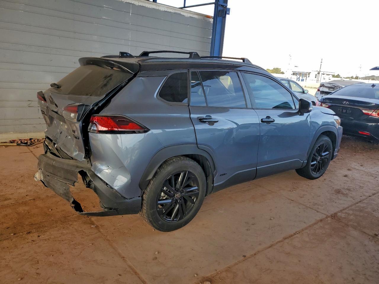 2024 TOYOTA COROLLA CROSS SE photo 3