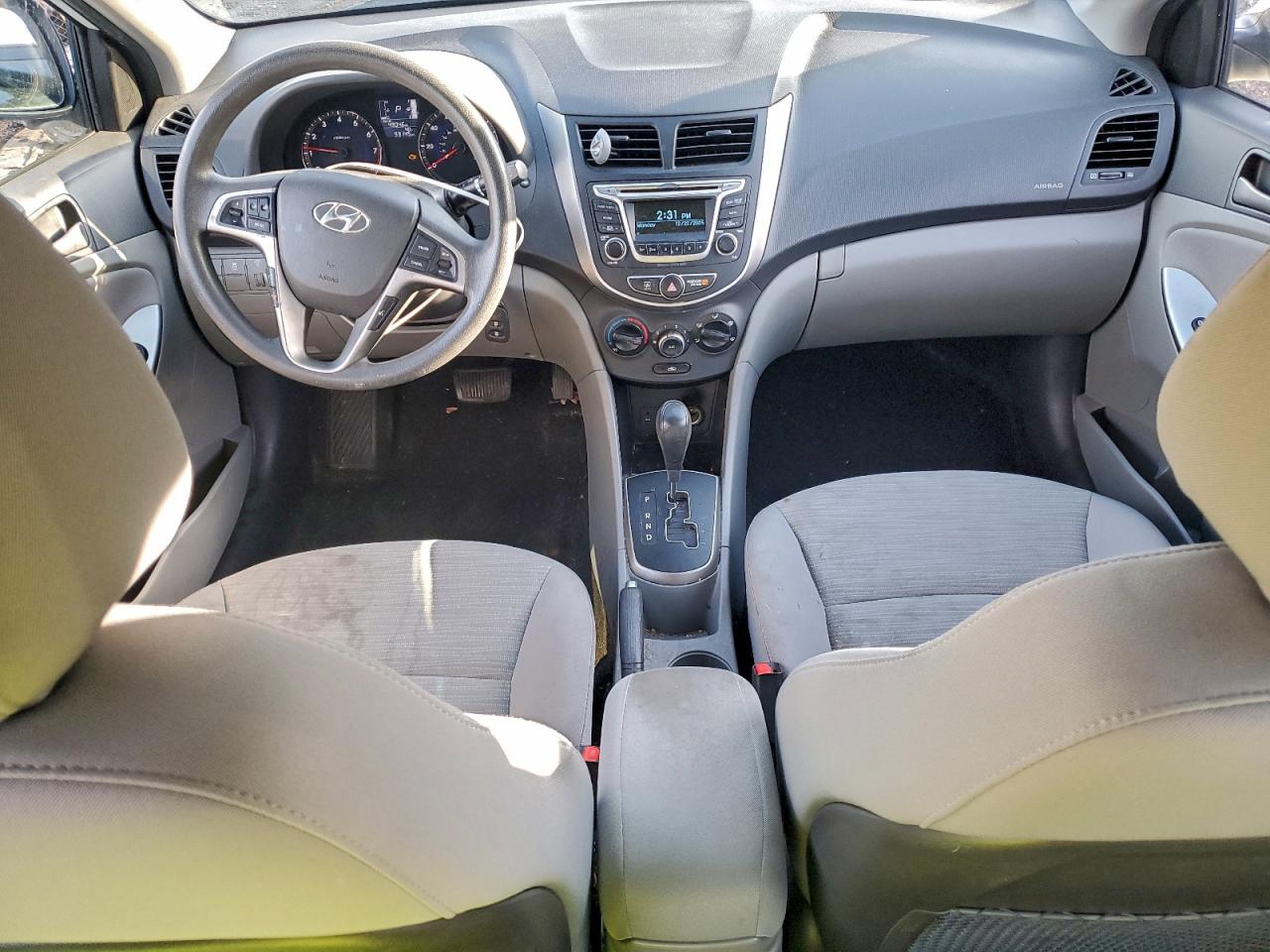 2017 HYUNDAI ACCENT SE photo 8