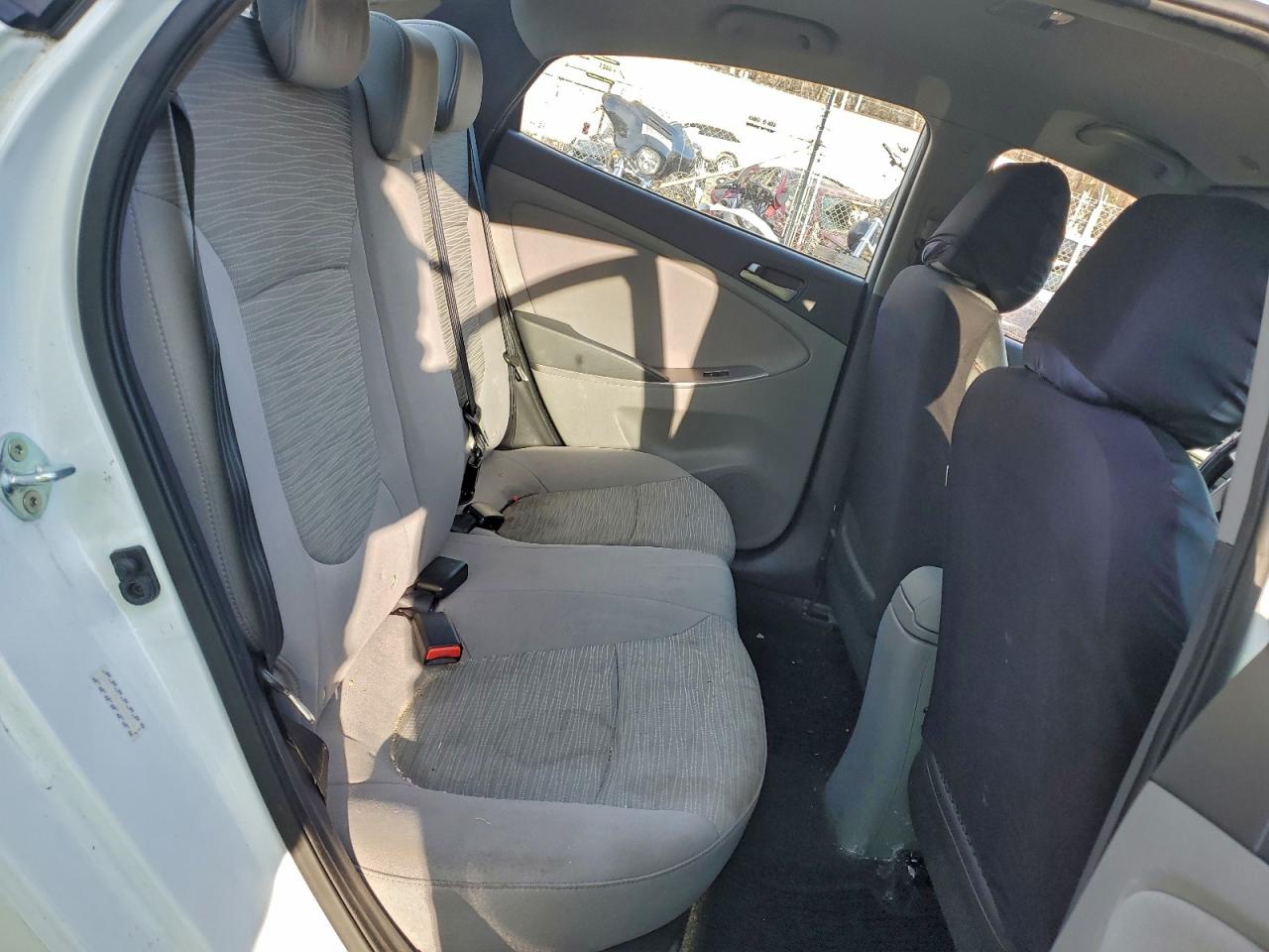 2017 HYUNDAI ACCENT SE photo 10