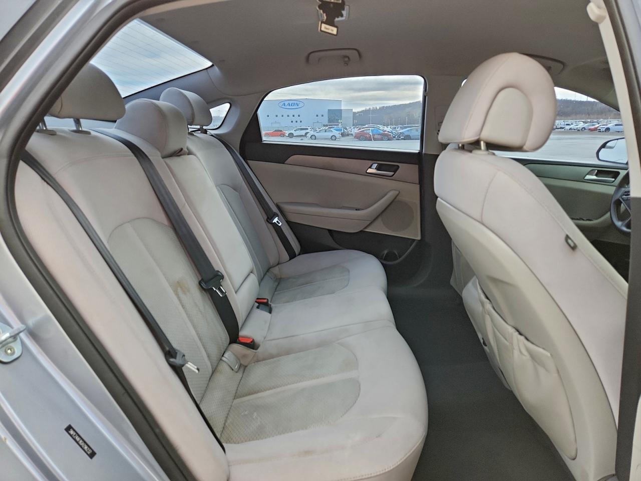 2016 HYUNDAI SONATA SE photo 10