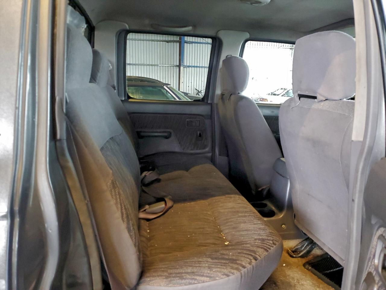 2000 NISSAN FRONTIER CREW CAB XE photo 10