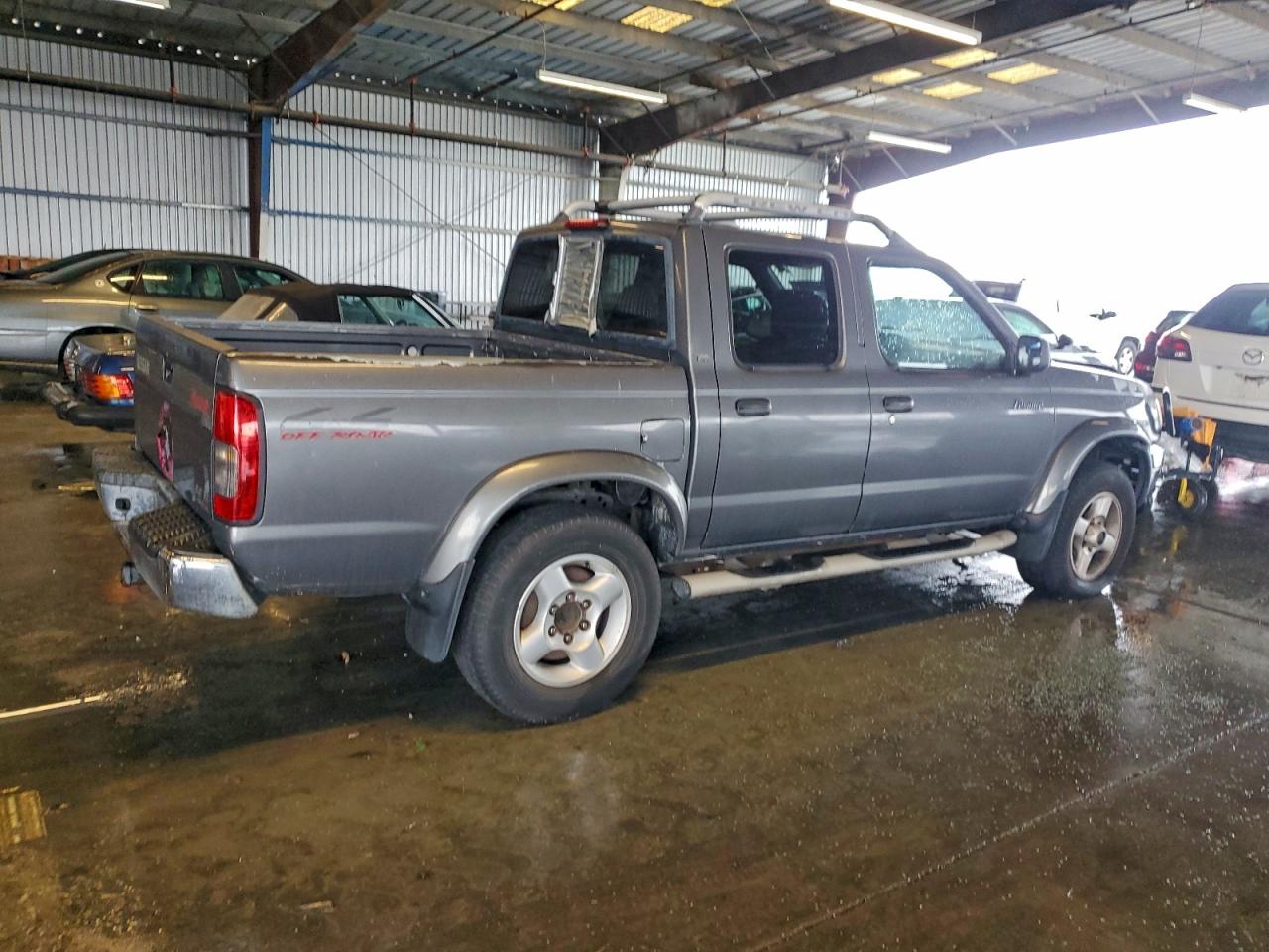 2000 NISSAN FRONTIER CREW CAB XE photo 3
