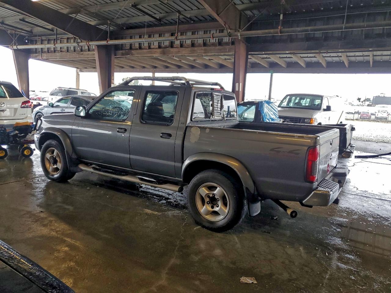 2000 NISSAN FRONTIER CREW CAB XE photo 2