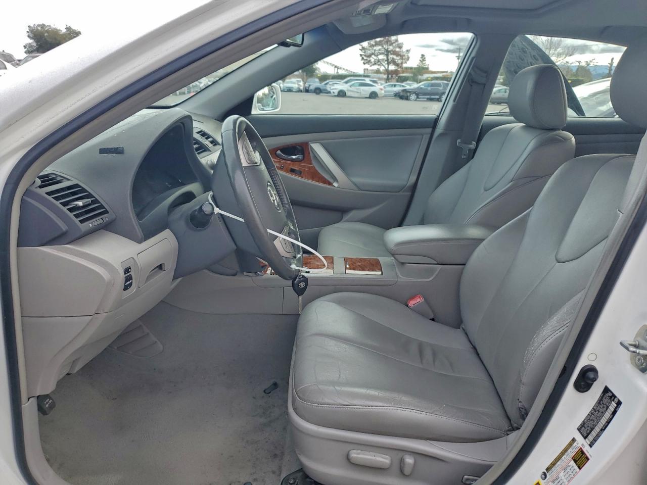 2008 TOYOTA CAMRY LE photo 7