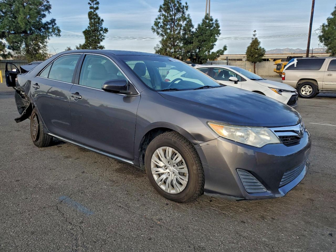 2012 TOYOTA CAMRY BASE photo 4