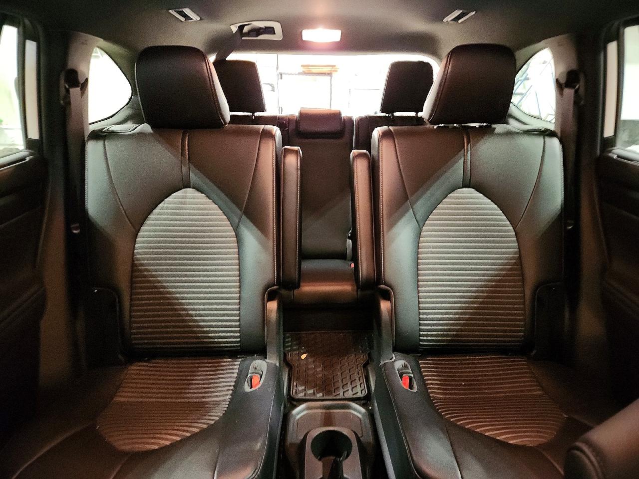 2021 TOYOTA HIGHLANDER XSE photo 19