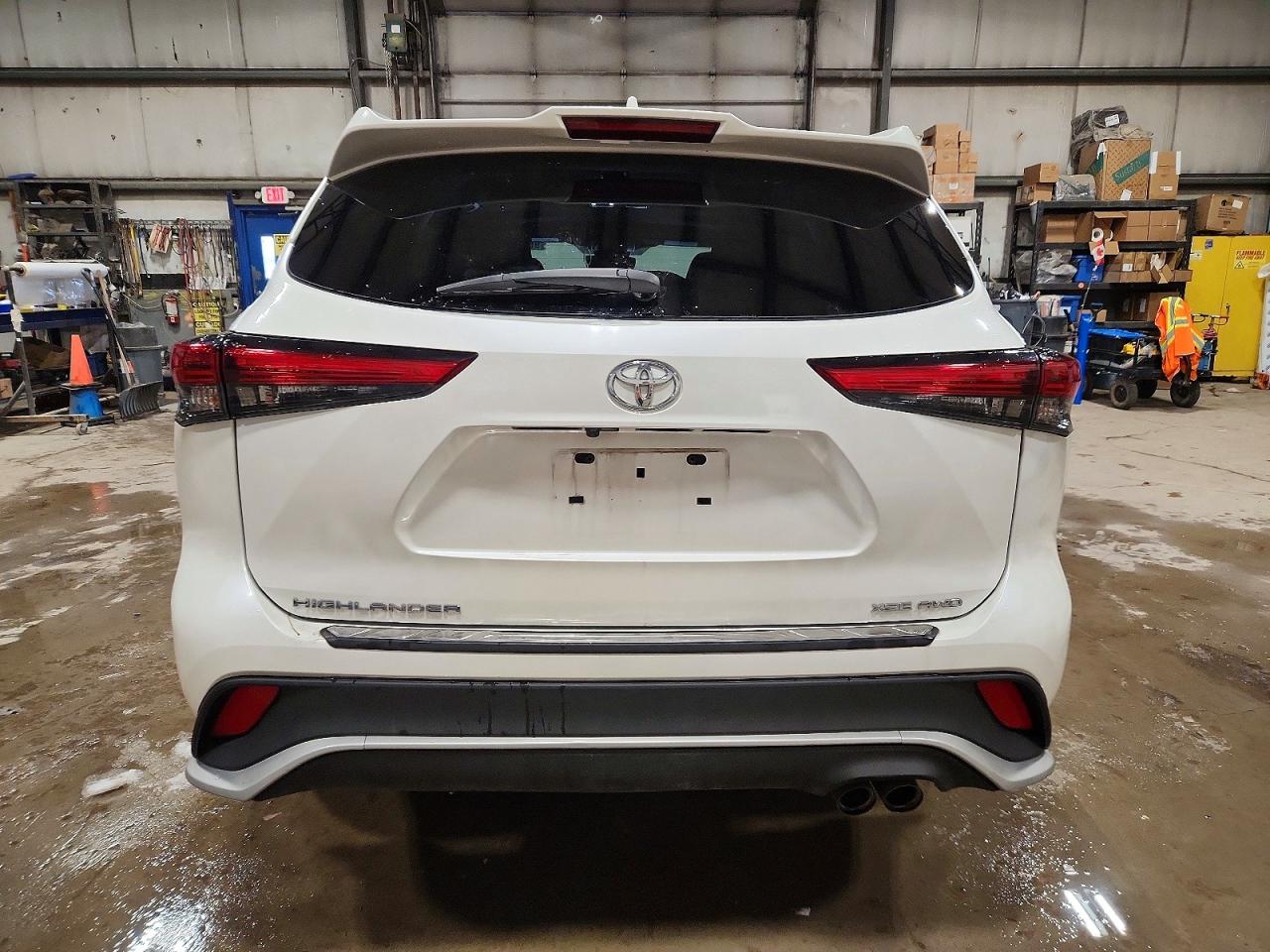 2021 TOYOTA HIGHLANDER XSE photo 11