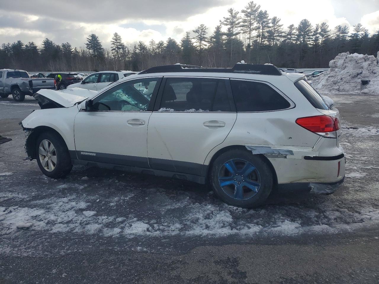 2010 SUBARU OUTBACK 2.5I LIMITED photo 2