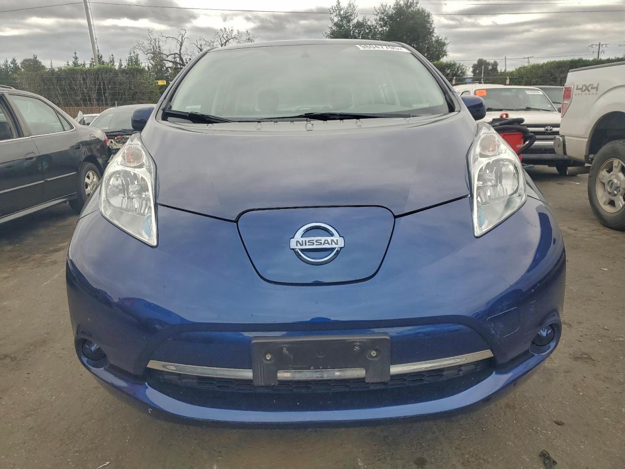 2016 NISSAN LEAF SV photo 5