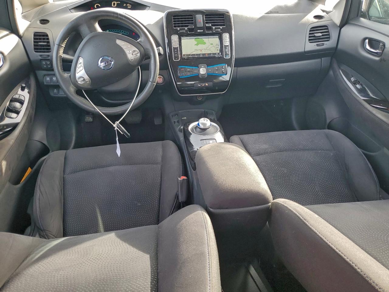 2016 NISSAN LEAF SV photo 8