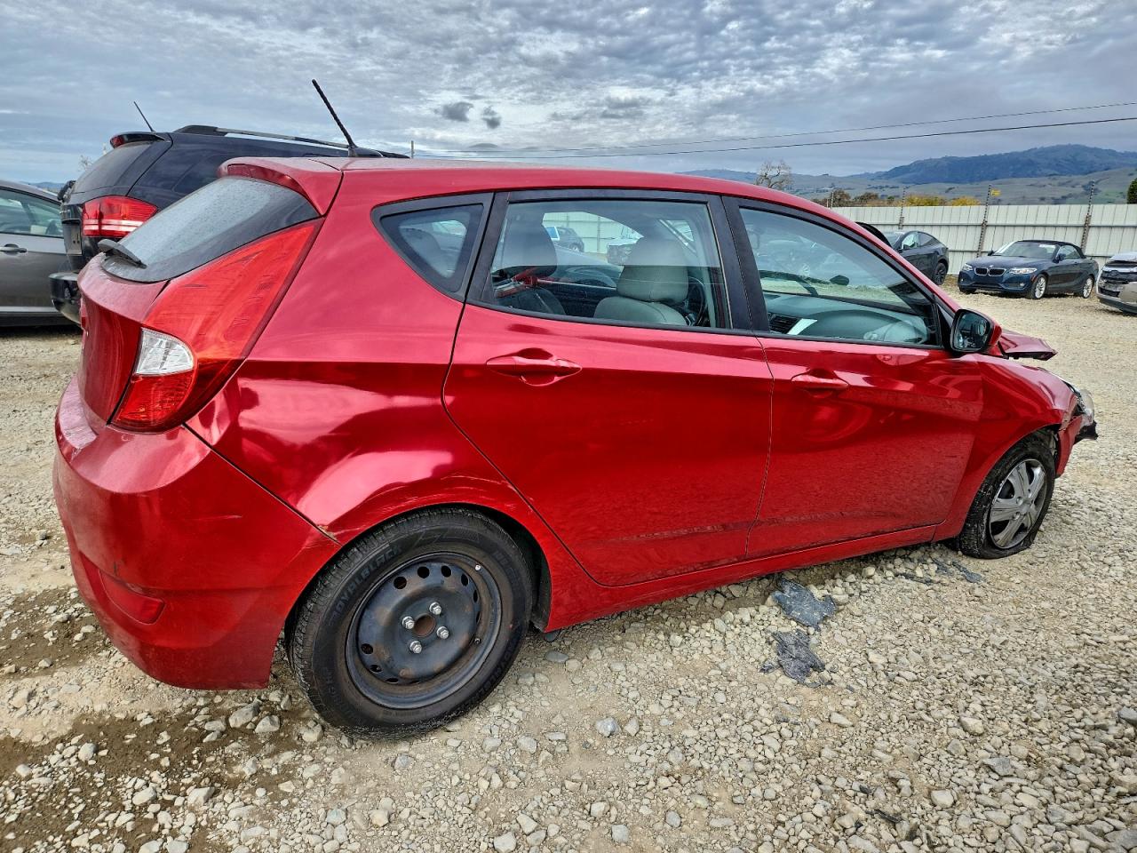 2017 HYUNDAI ACCENT SE photo 3