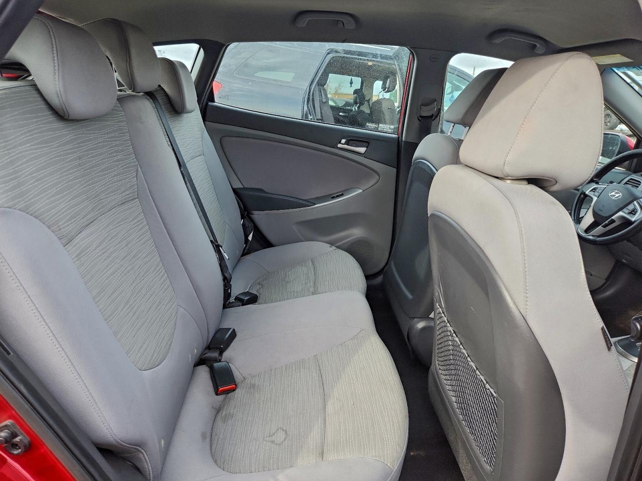 2017 HYUNDAI ACCENT SE photo 10