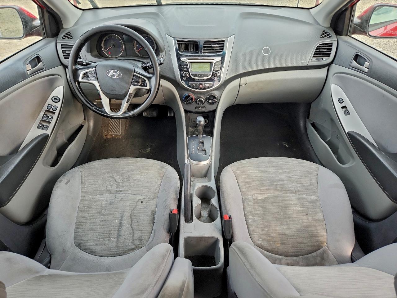 2017 HYUNDAI ACCENT SE photo 8