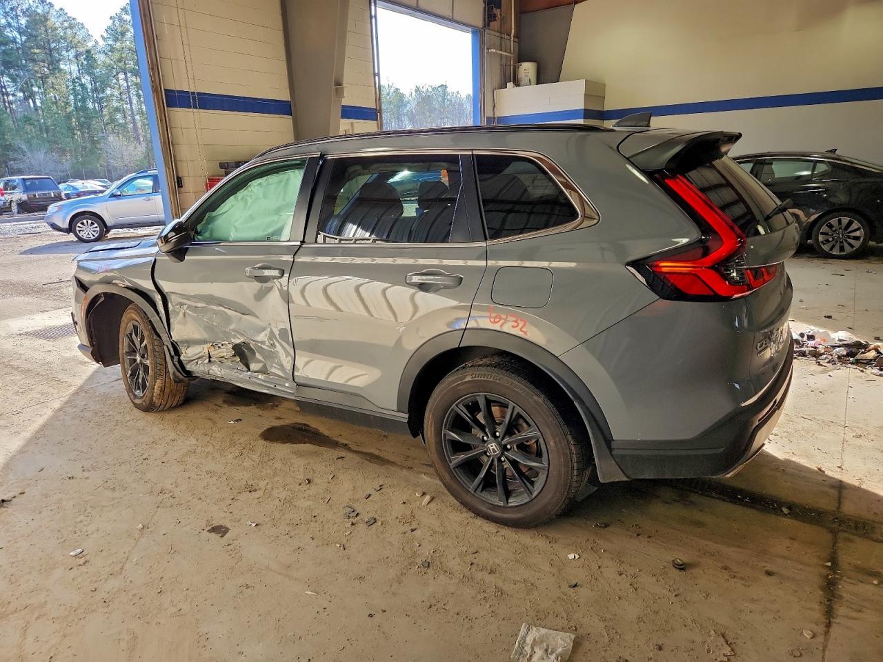 2024 HONDA CR-V SPORT-L photo 2