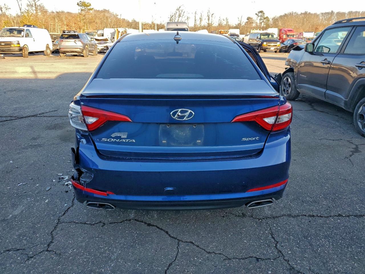 2015 HYUNDAI SONATA SPORT photo 6
