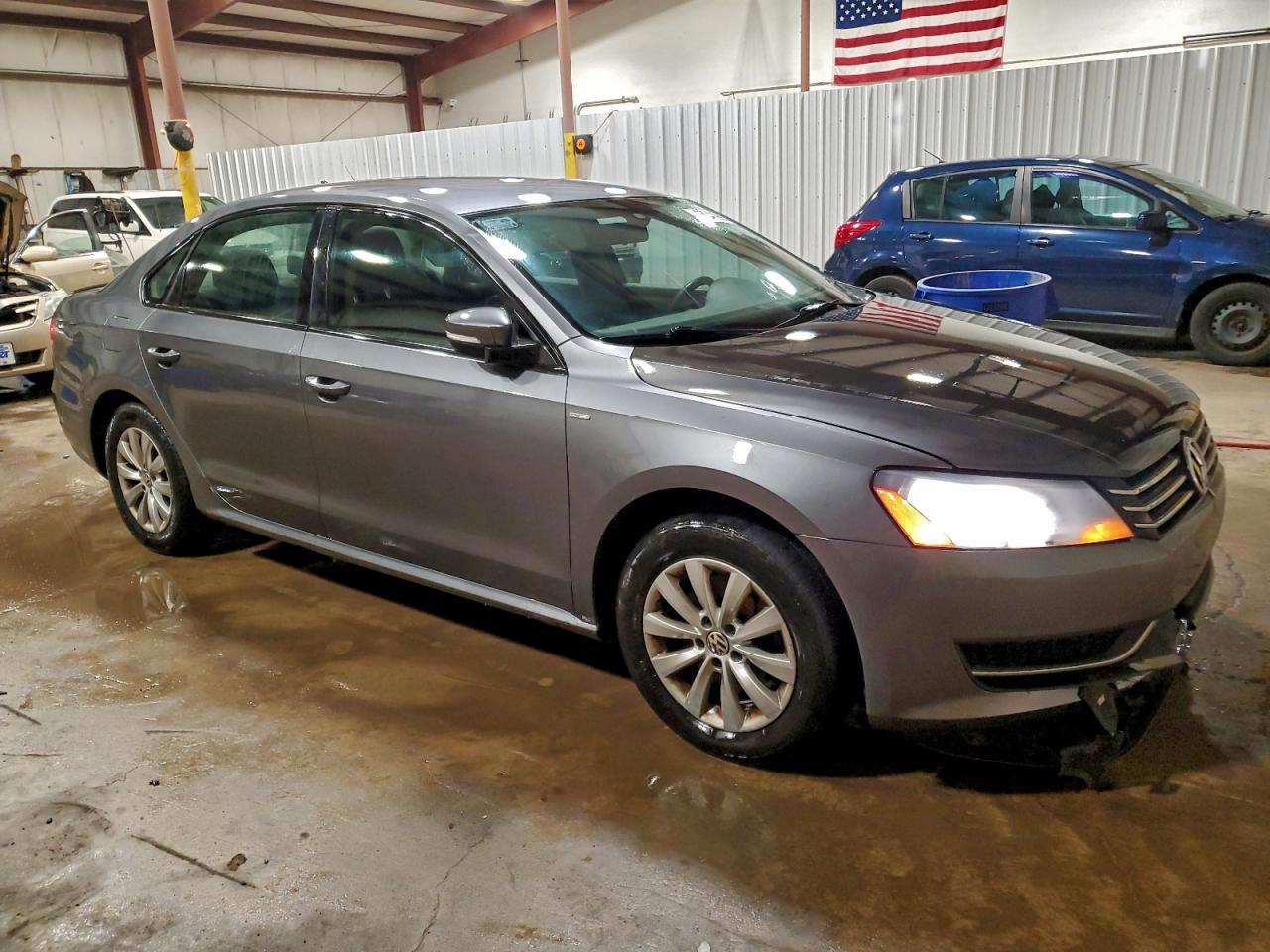 2015 VOLKSWAGEN PASSAT S photo 4