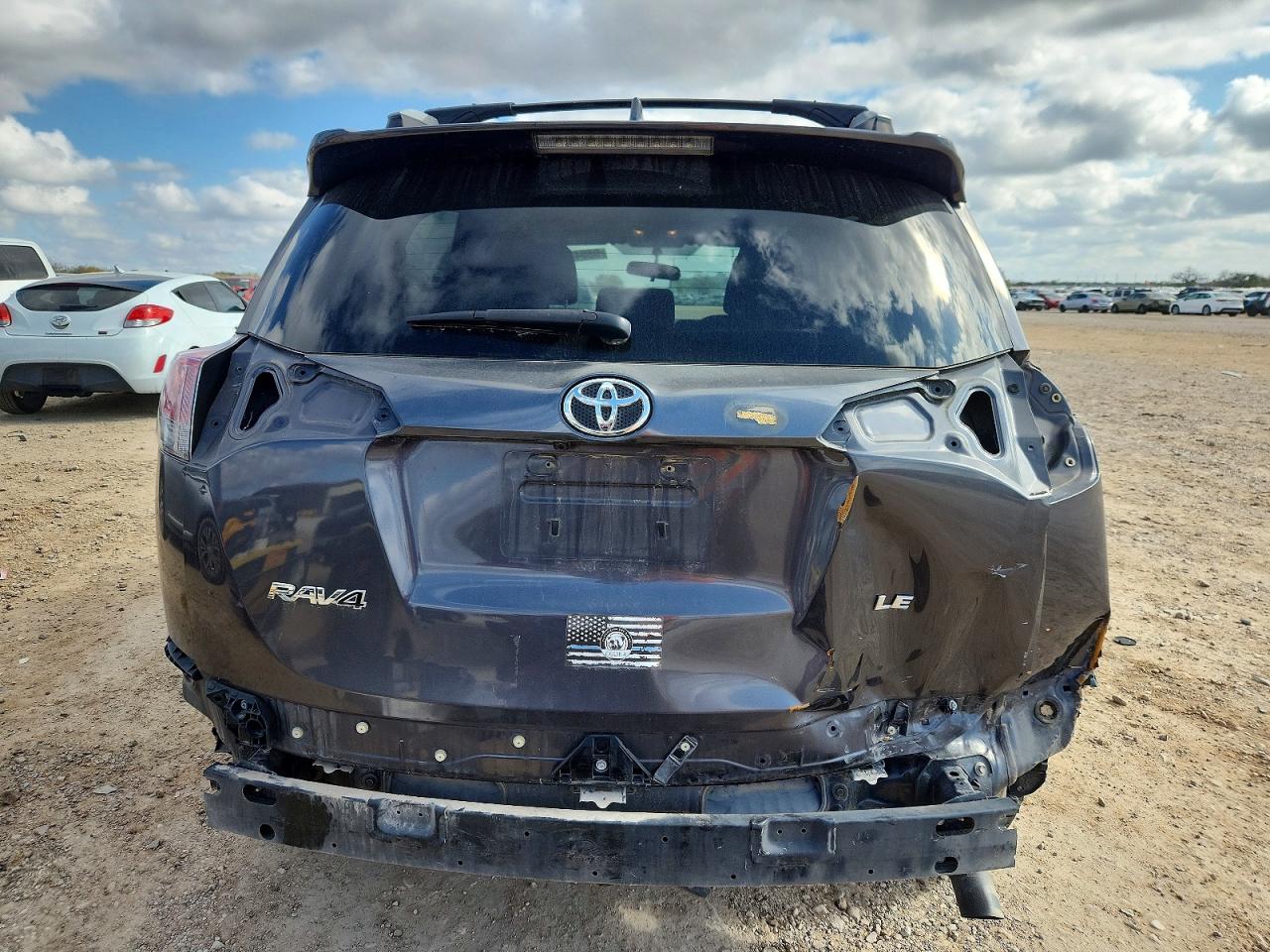 2016 TOYOTA RAV4 LE photo 6