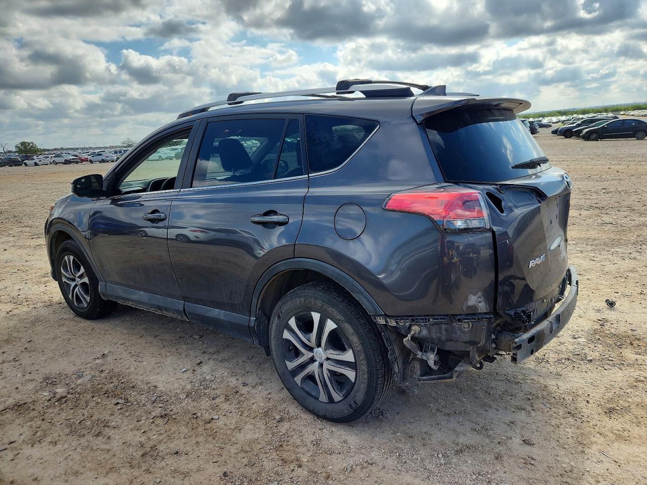 2016 TOYOTA RAV4 LE photo 2