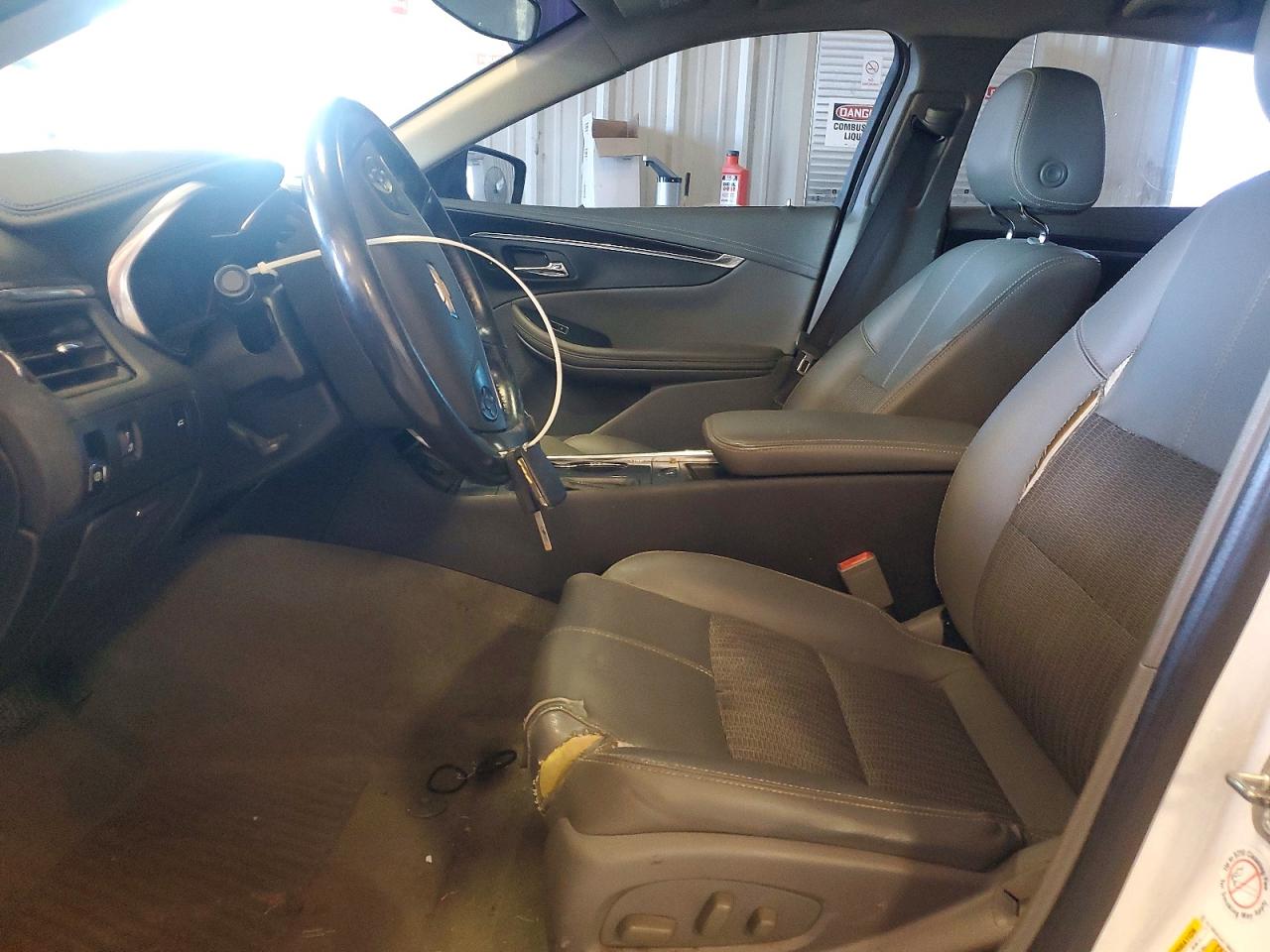 2018 CHEVROLET IMPALA LT photo 7