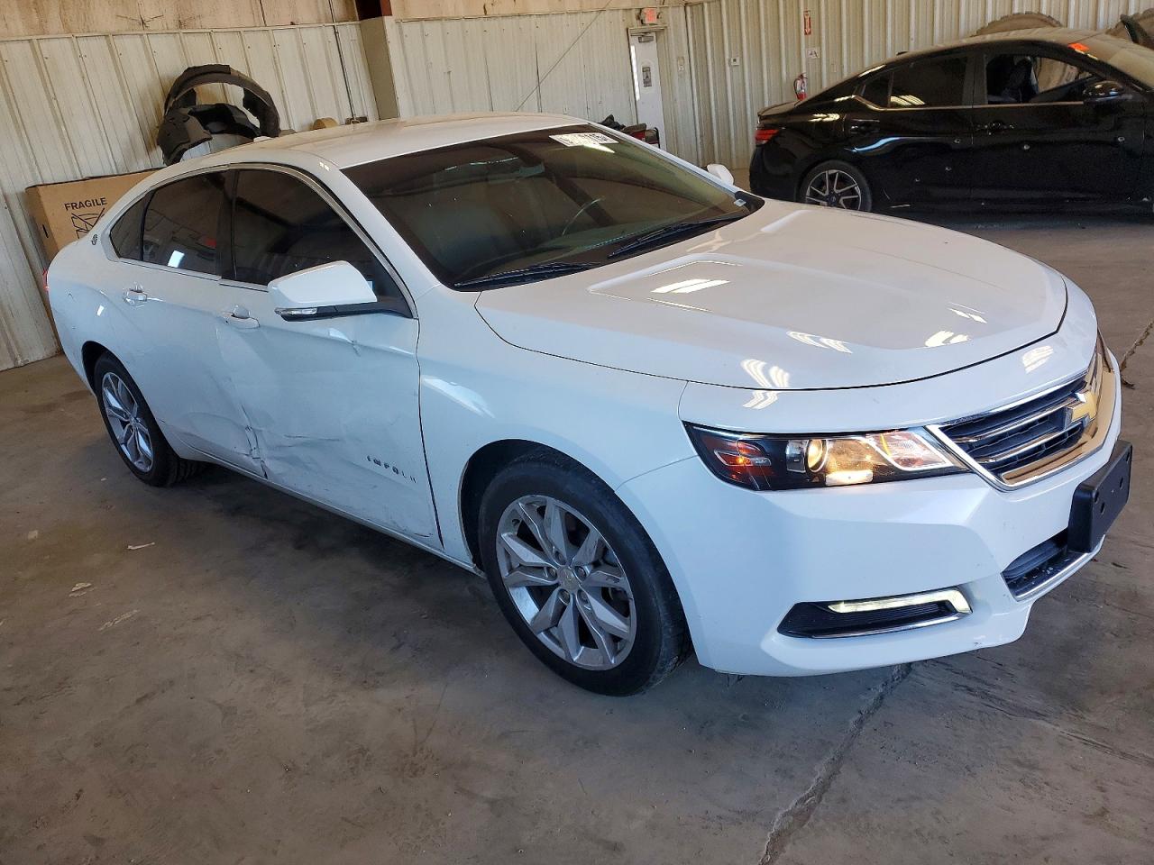 2018 CHEVROLET IMPALA LT photo 4