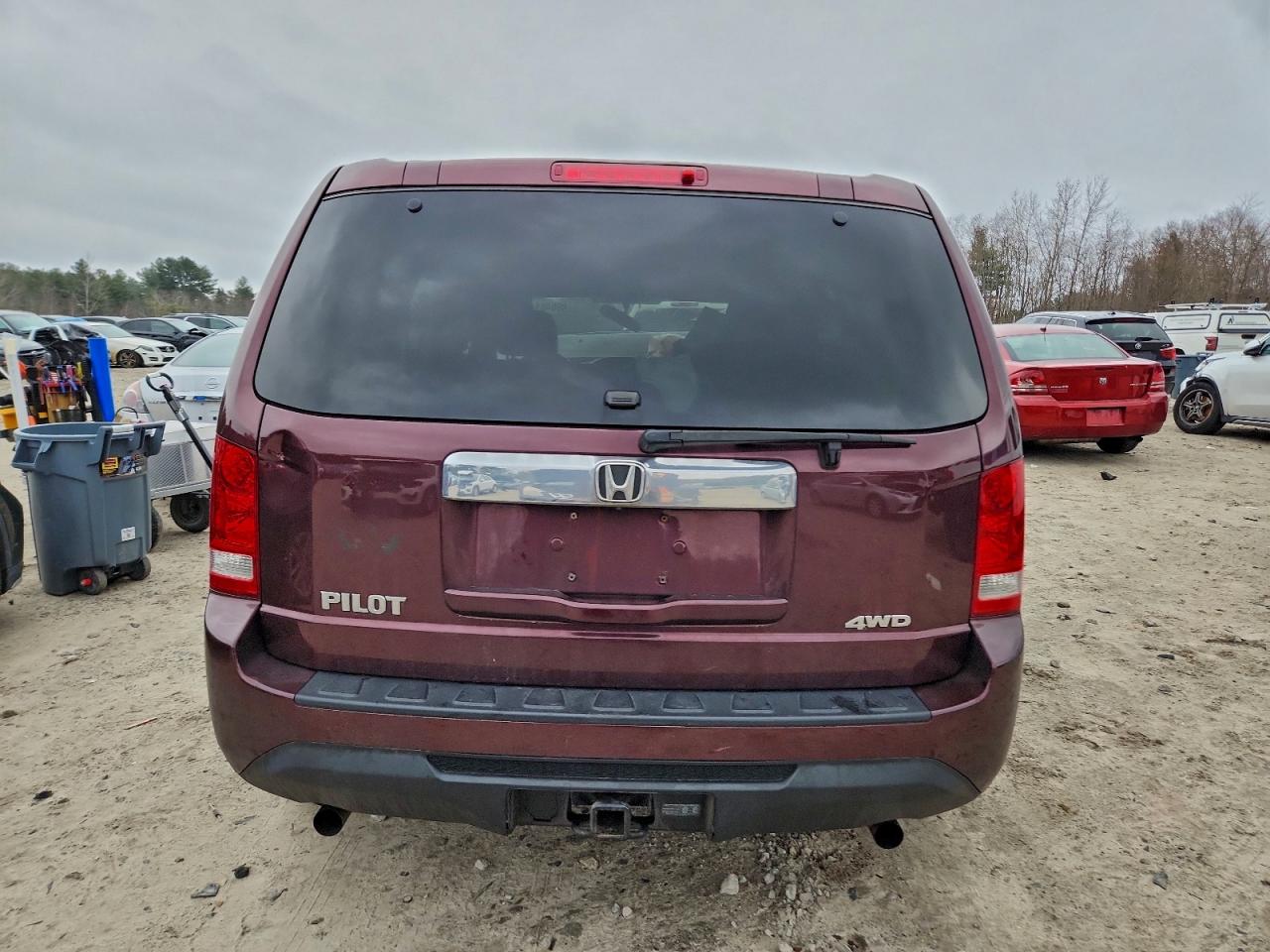 2015 HONDA PILOT LX photo 6