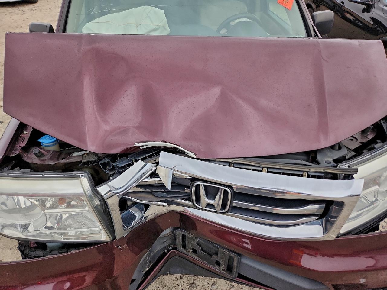2015 HONDA PILOT LX photo 12