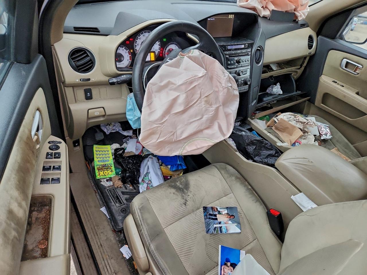 2015 HONDA PILOT LX photo 8