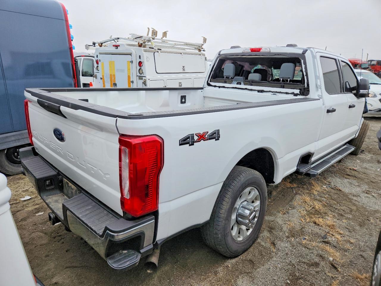 2024 FORD F350 SUPER DUTY photo 3