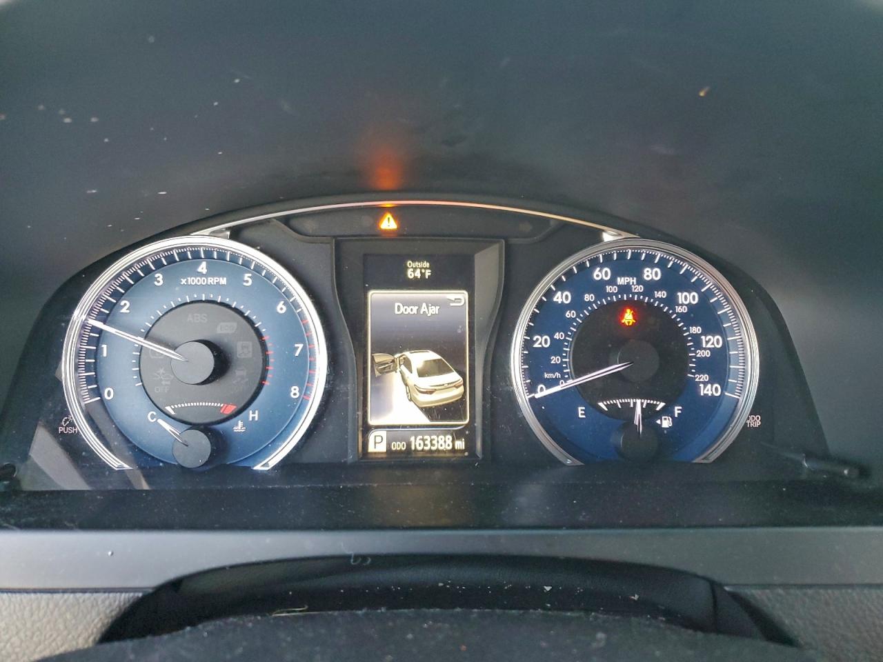 2015 TOYOTA CAMRY LE photo 9