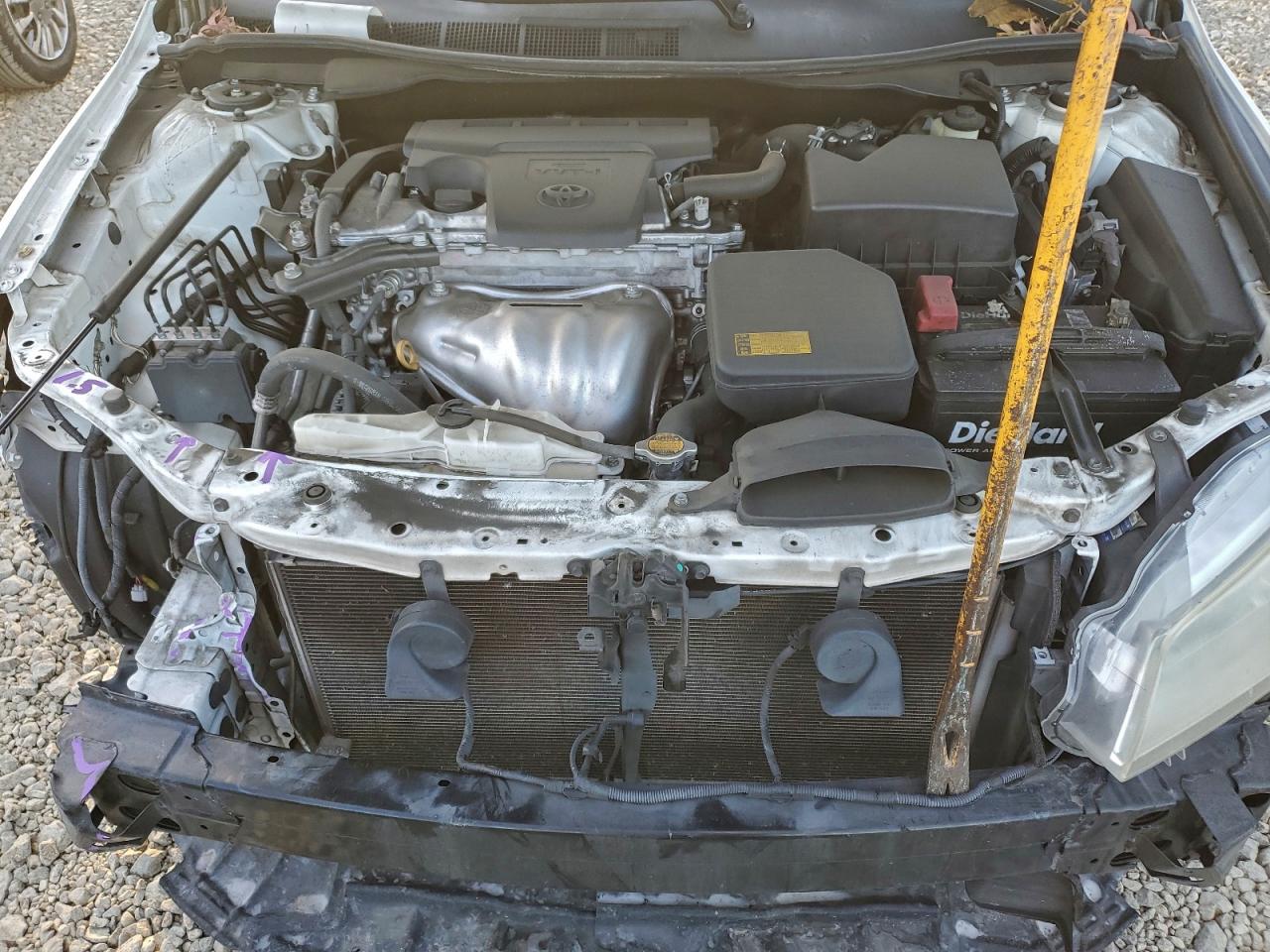 2015 TOYOTA CAMRY LE photo 11